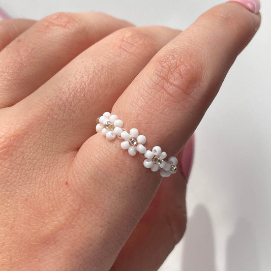 White Daisy Ring - Bijoux Lasotita