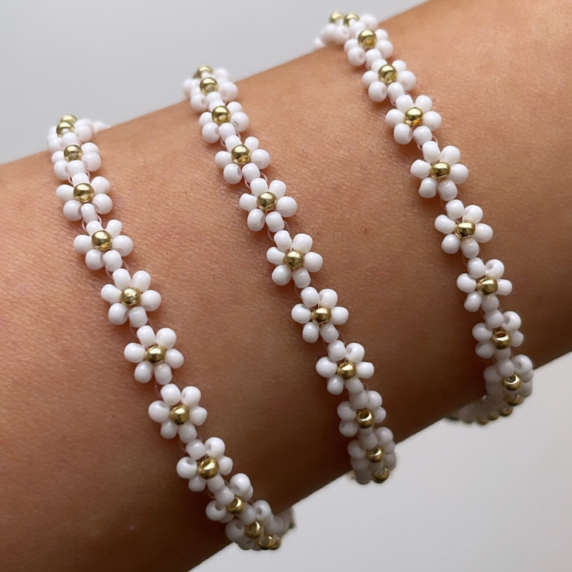 Daisy bracelet hot sale