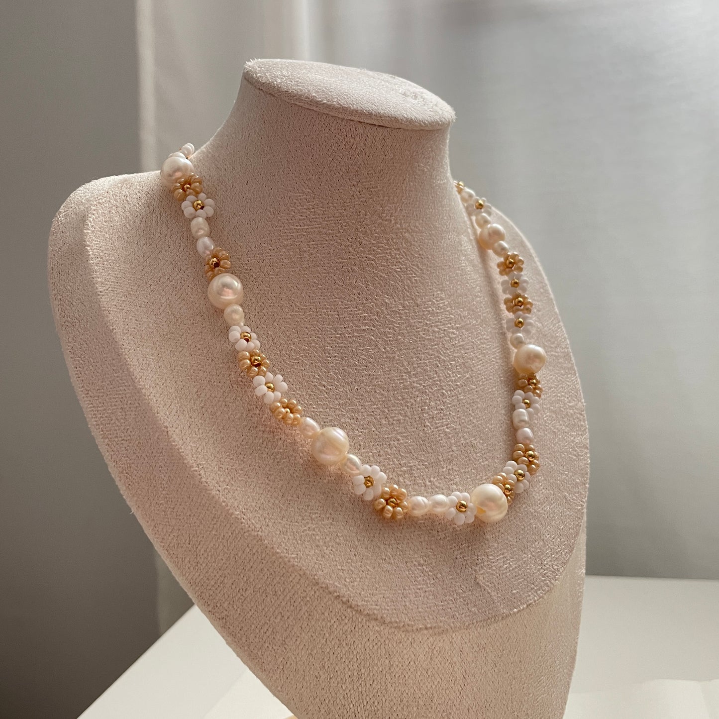 Vanilla pearl Necklace