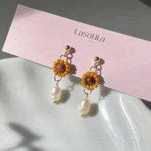 Load image into Gallery viewer, Fall Earrings
